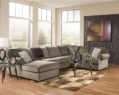 Jessa Place Sectional Couch